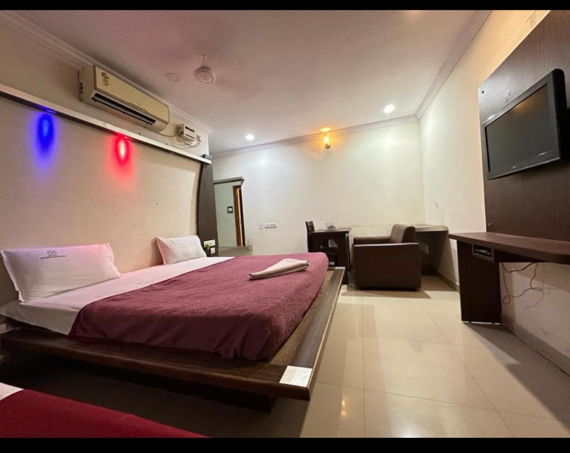 Siddi Vinayaka Hotel Hyderabad Exterior photo